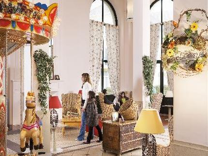 Hotel Campanile Val de France