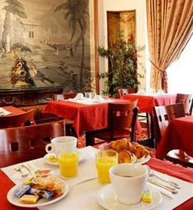 La Boetie Hotel
