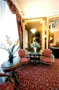 La Boetie Hotel