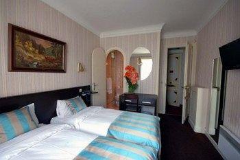 La Boetie Hotel