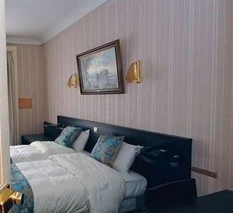La Boetie Hotel