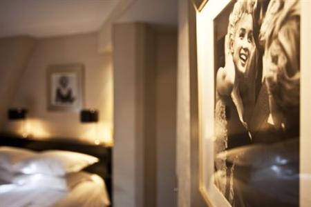 Room Mate Alain Champs Elysees