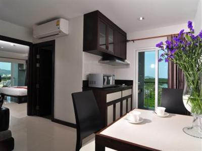 OYO 241 Ratana Hotel Sakdidet