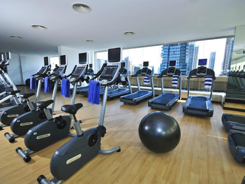 Two Seasons Hotel & Apartments