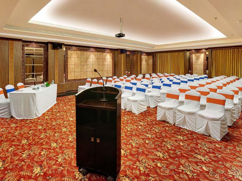 Mayfair Hideaway Spa Resort