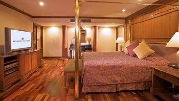 President Solitaire Hotel and Spa