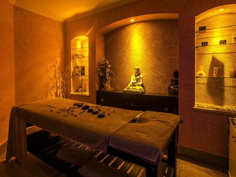 White Gold Hotel & Spa