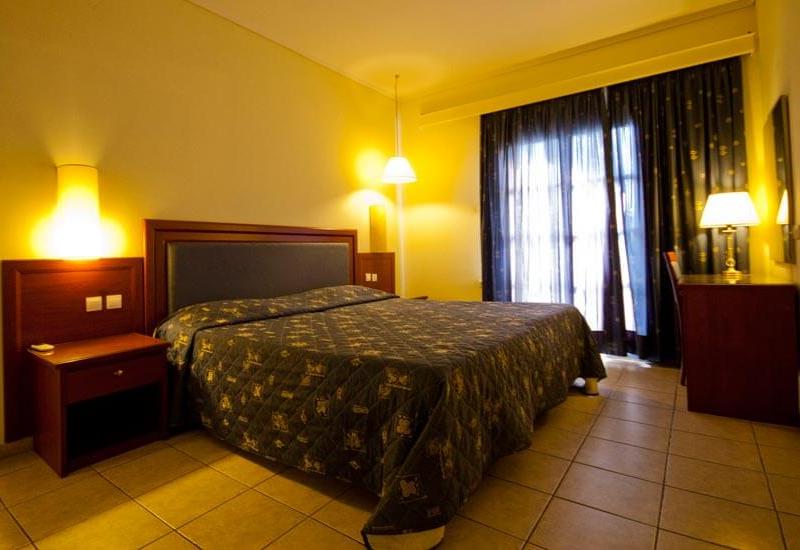 Theodorou Beach Hotel