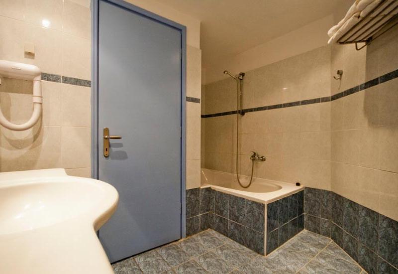 Theodorou Beach Hotel