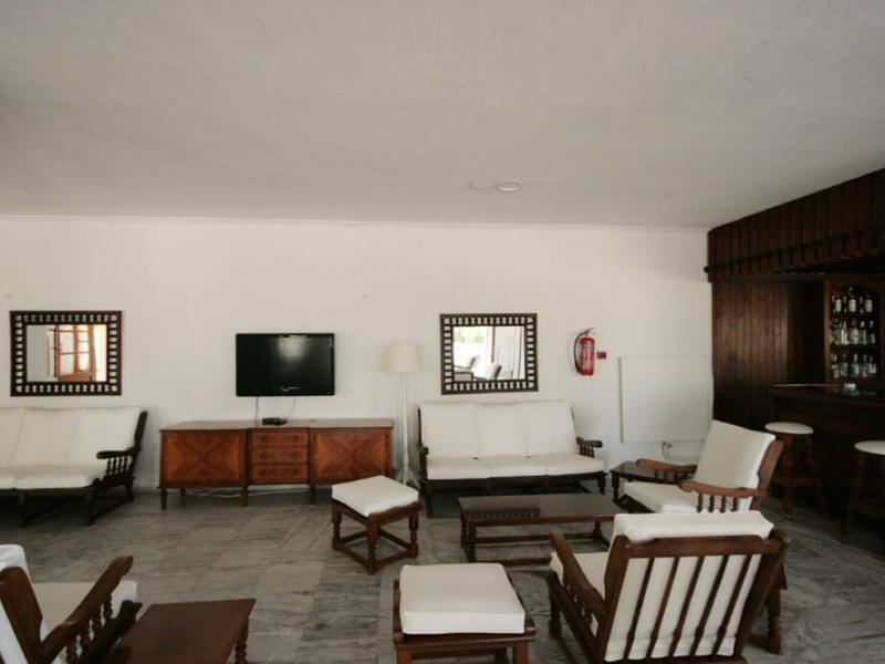 Theodorou Beach Hotel