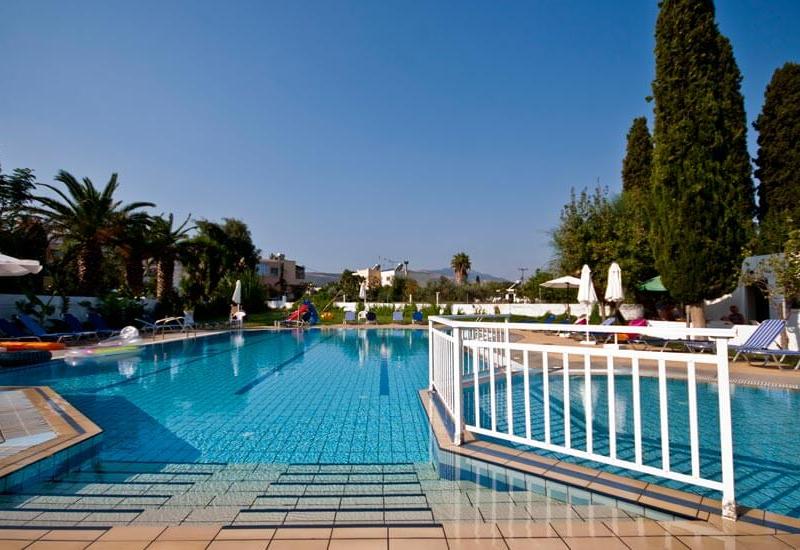 Theodorou Beach Hotel