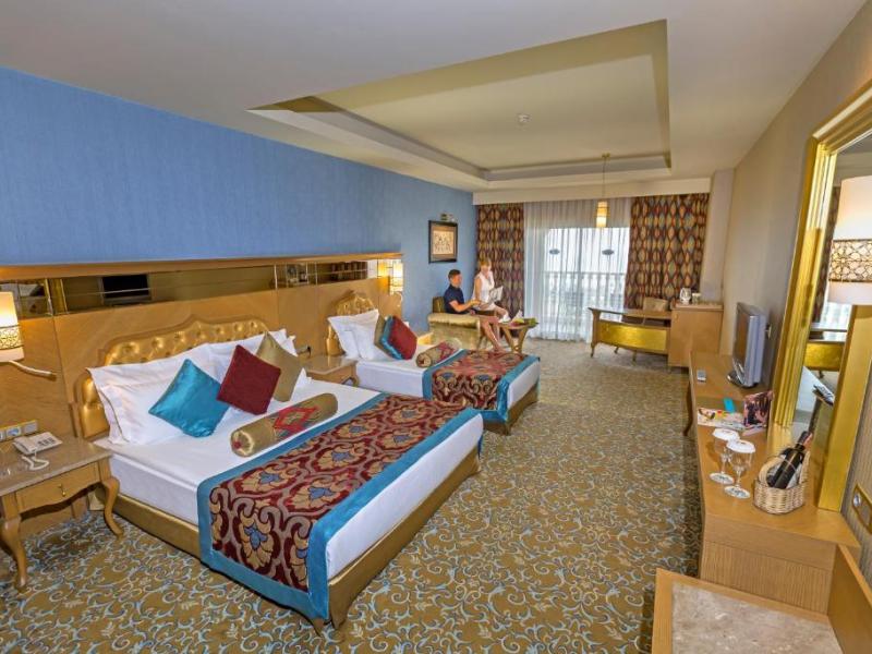 Royal Holiday Palace