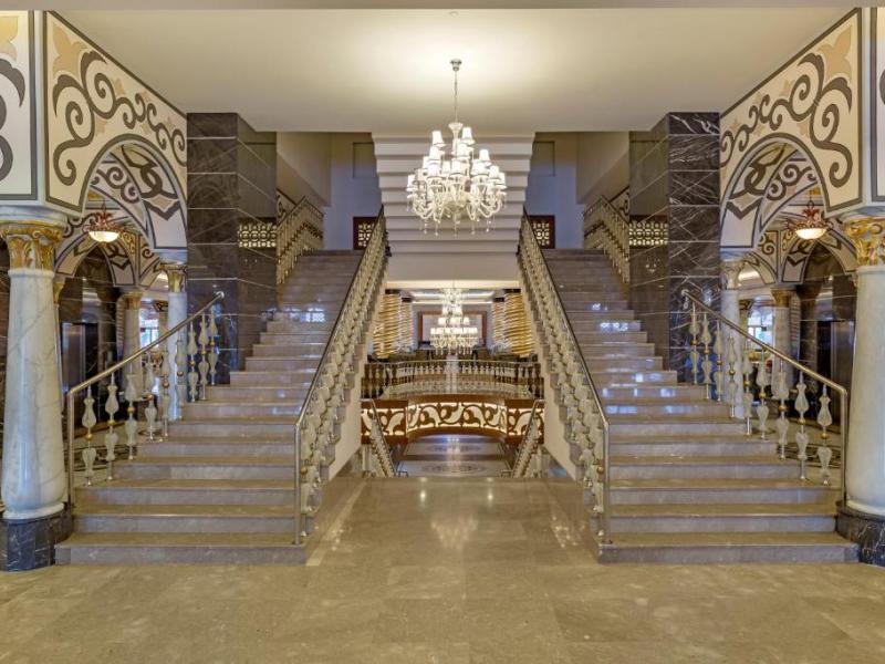 Royal Holiday Palace