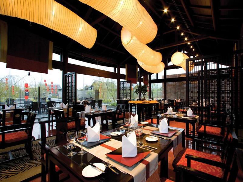Banyan Tree Lijiang