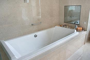 Fraser Suites Top Glory