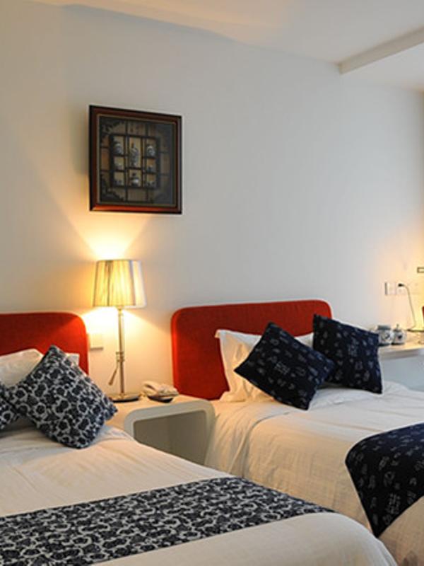 H Hotel