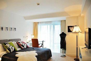 H Hotel