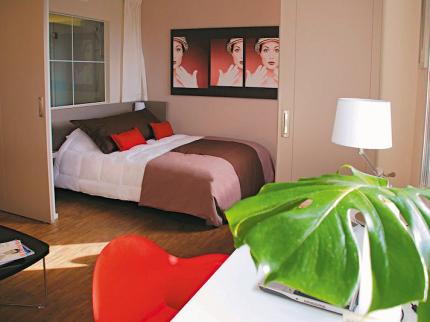 Standing Hotel Suites by Actisource