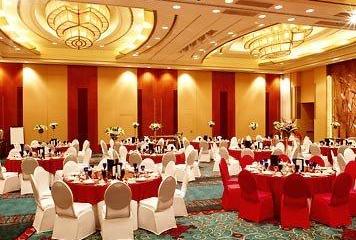Отель Renaissance Wuhan Hotel Китай, Ухань, фото 52