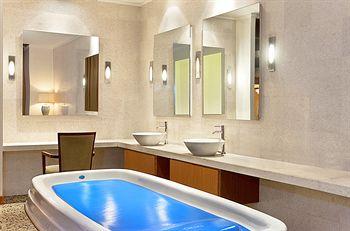 Sheraton Ningbo Hotel