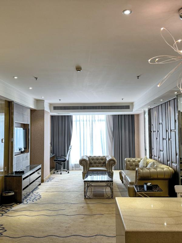 Suning Universal Hotel