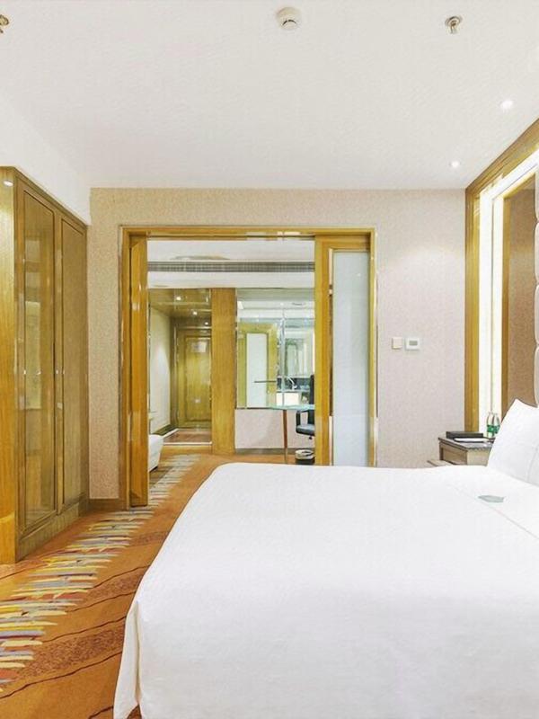 Suning Universal Hotel