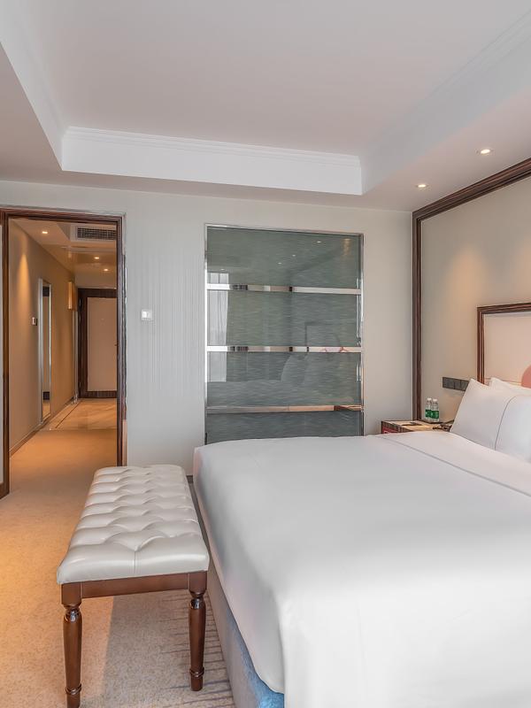 Suning Universal Hotel