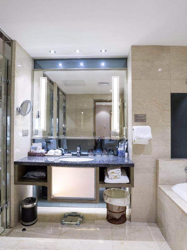 Suning Universal Hotel