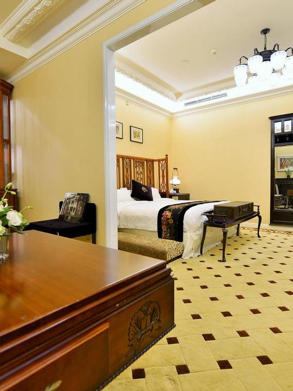 Mansion Hotel