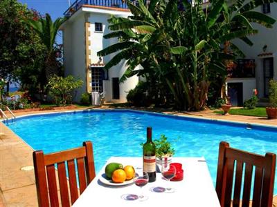 Bay View Apartments & Villas