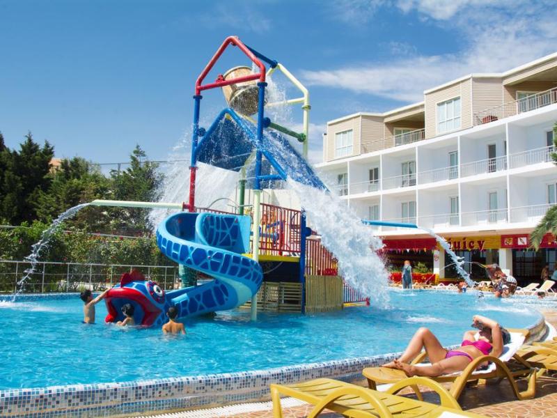 AF Hotel & Aqua Park Complex