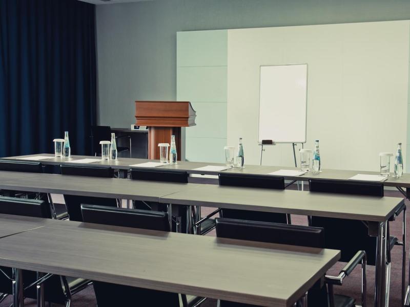 Chirag Plaza Hotel & Business Center