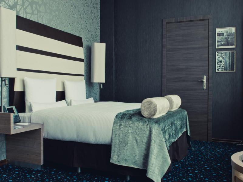 Chirag Plaza Hotel & Business Center