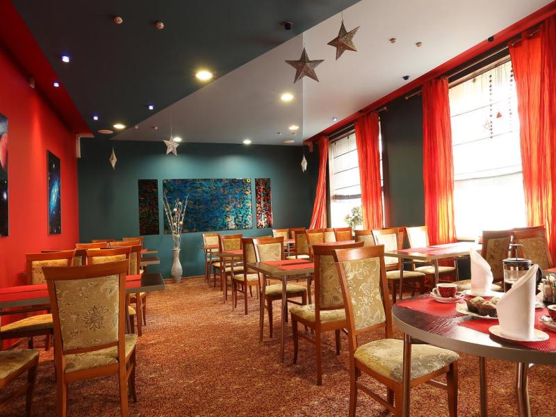 Спутник Отель