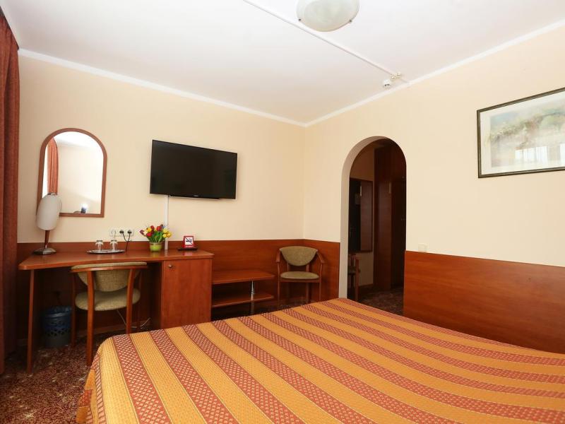 Спутник Отель