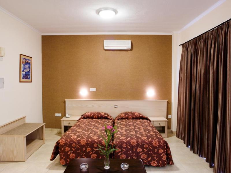 Senator Hotel Apartments