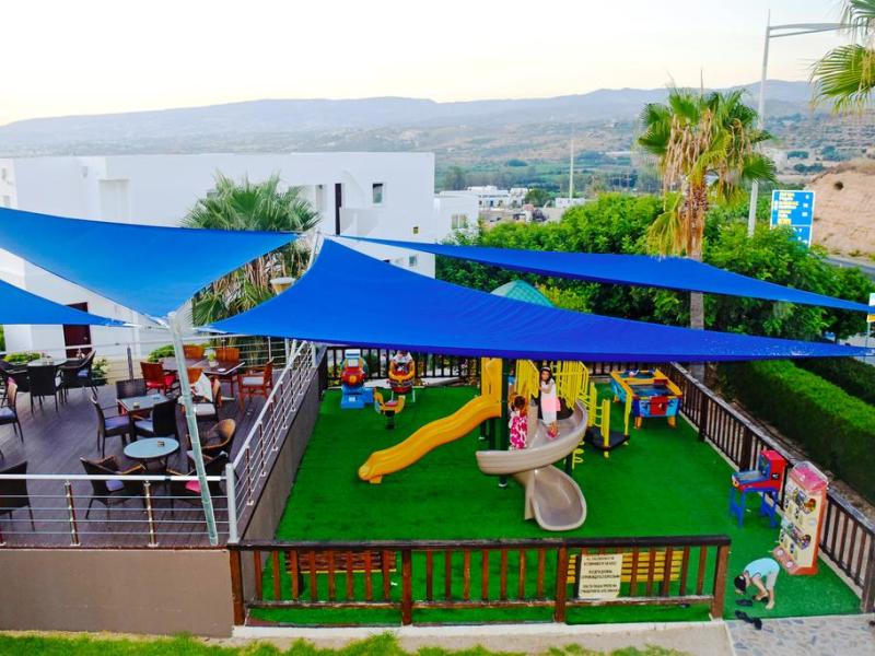 Theo Sunset Bay Hotel