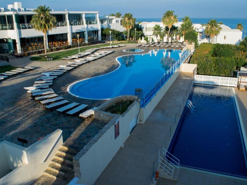 Theo Sunset Bay Hotel