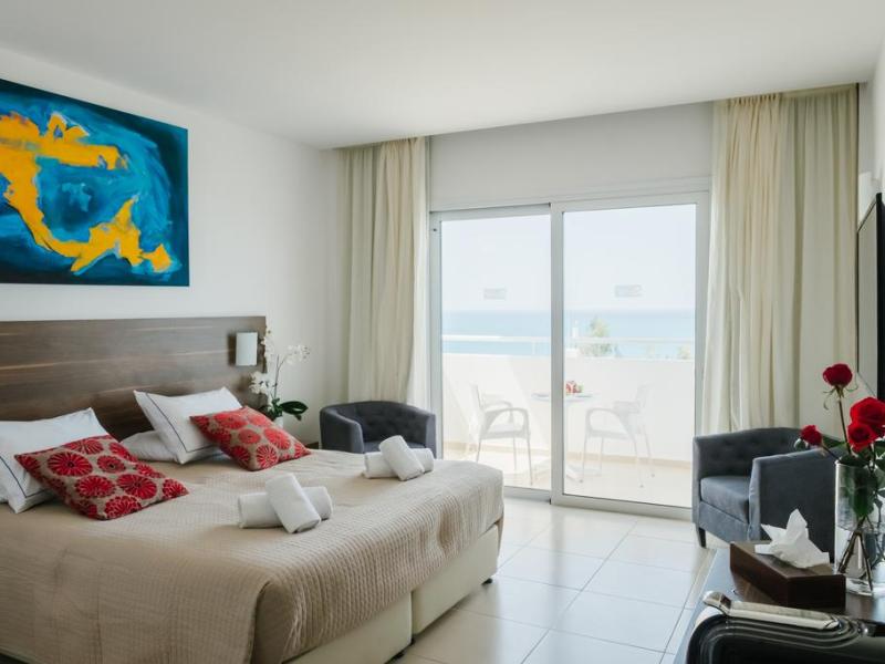 Theo Sunset Bay Hotel