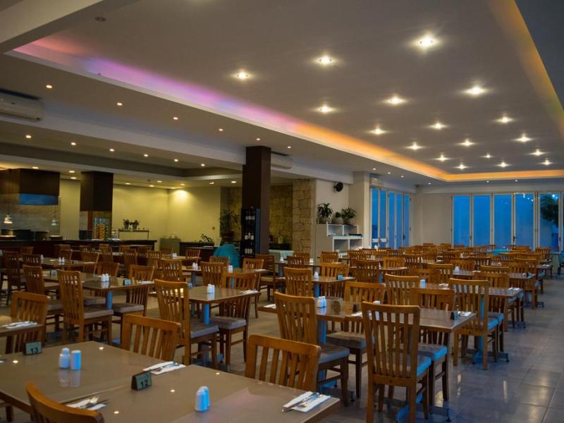Theo Sunset Bay Hotel