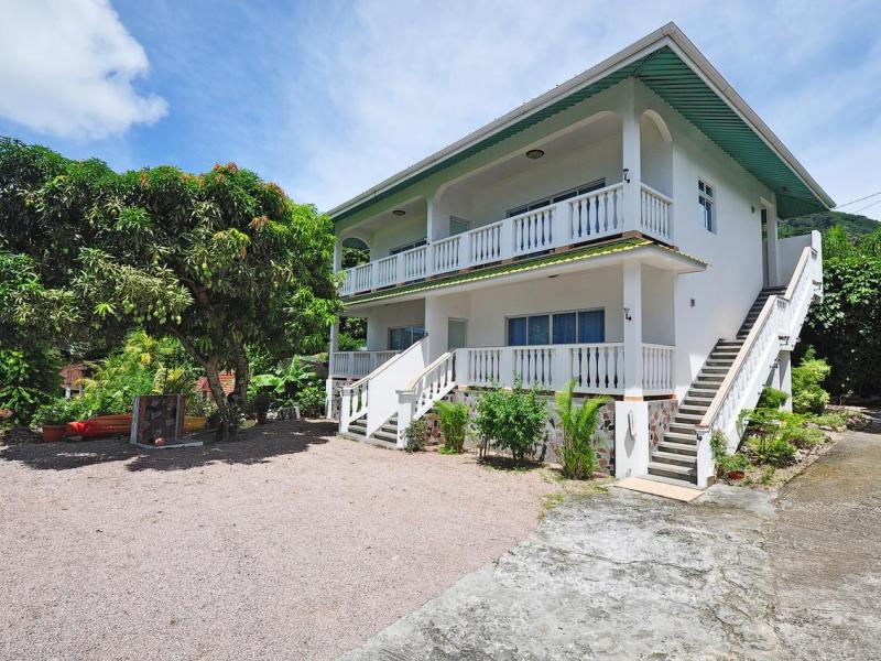 Diver`s Lodge Guest House