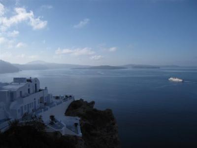 Armeni Village Rooms & Suites