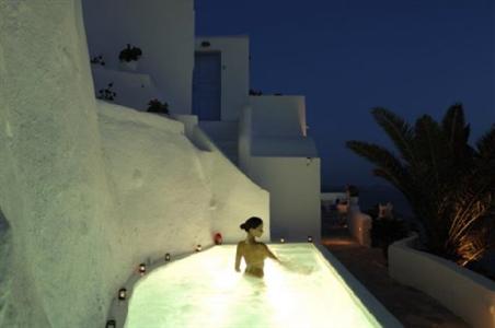 Armeni Village Rooms & Suites