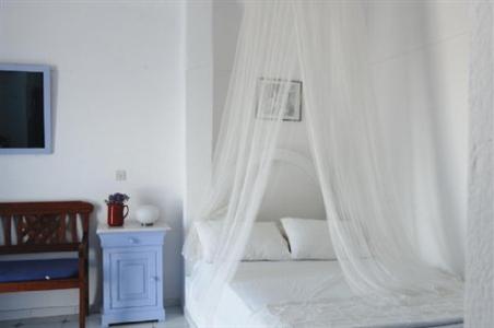 Armeni Village Rooms & Suites