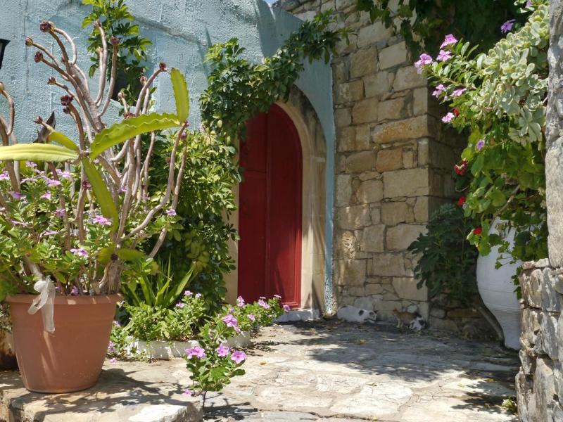 Arolithos Traditional Cretan Village