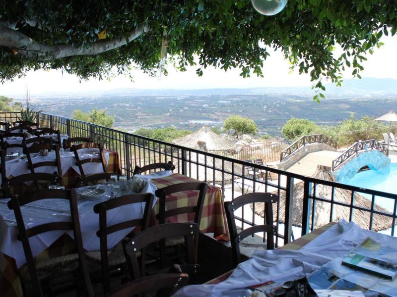 Arolithos Traditional Cretan Village