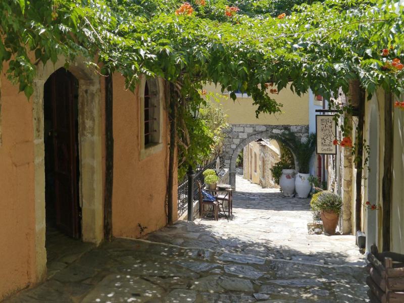 Arolithos Traditional Cretan Village