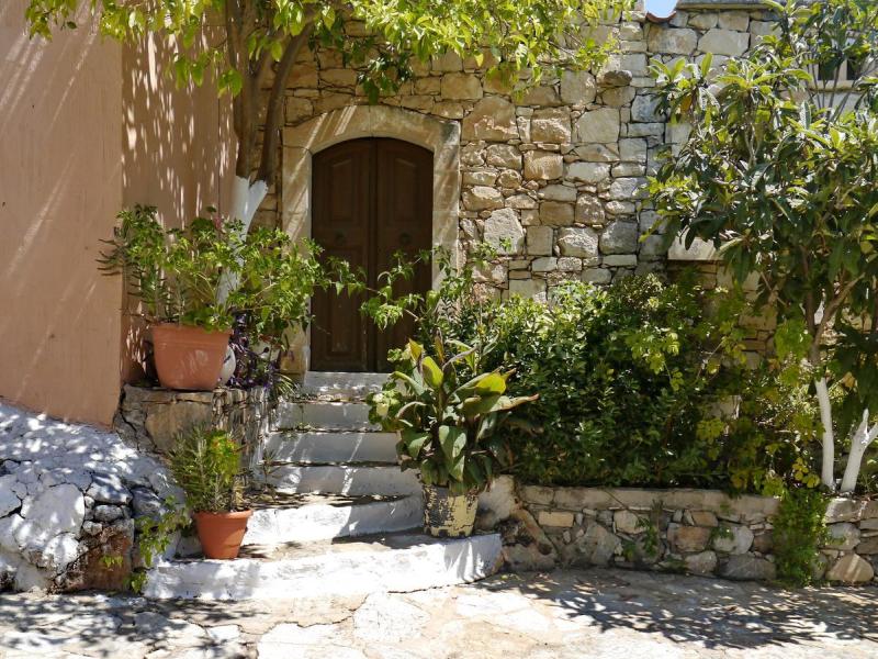 Arolithos Traditional Cretan Village