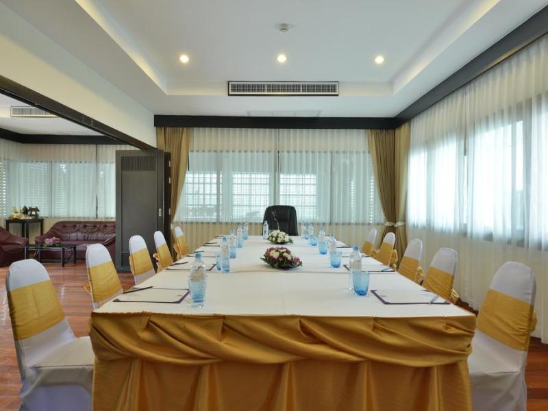 Bhu Nga Thani Resort & Spa