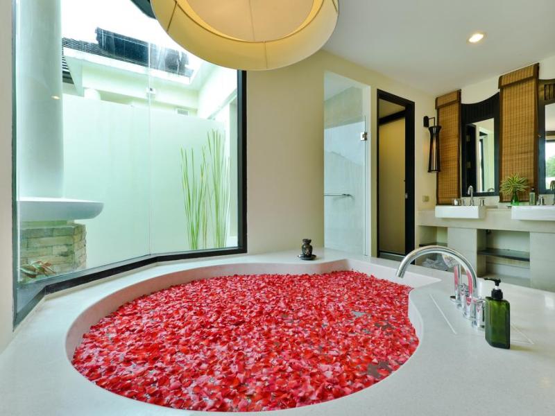 Bhu Nga Thani Resort & Spa